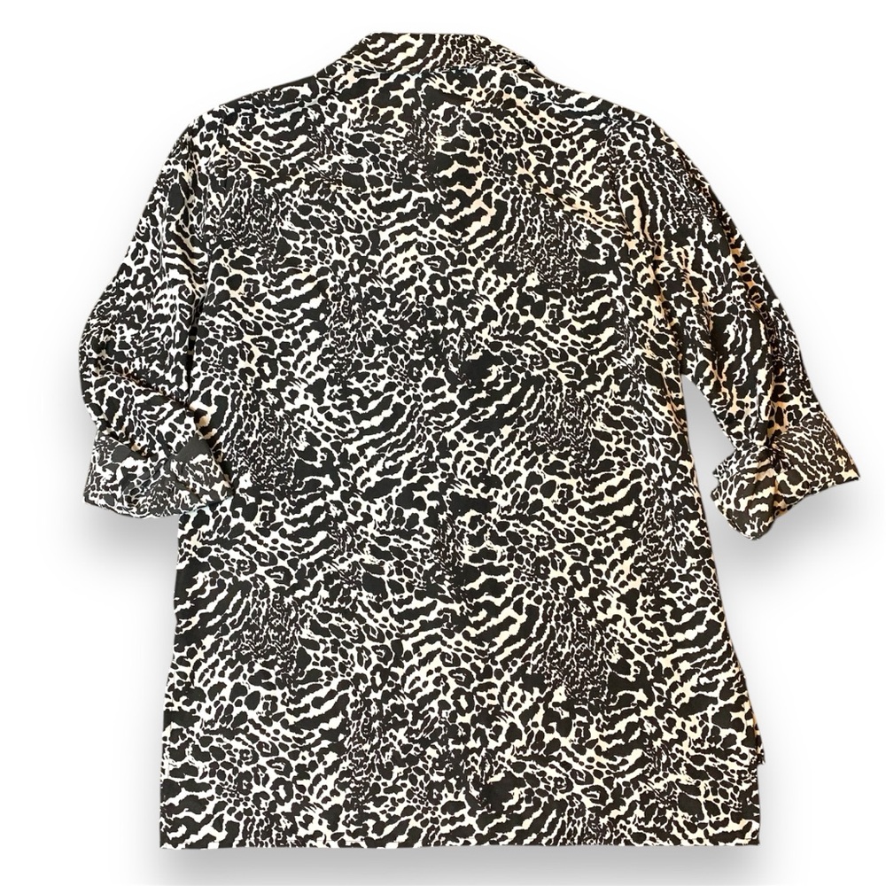 Michael Kors women’s Black and White Animal Print zip front top size p/s - Picture 2 of 3